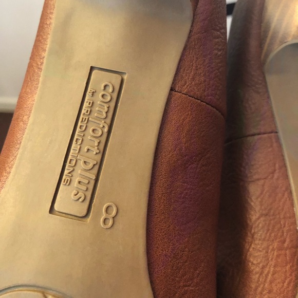 Camel color heels - Picture 3 of 6